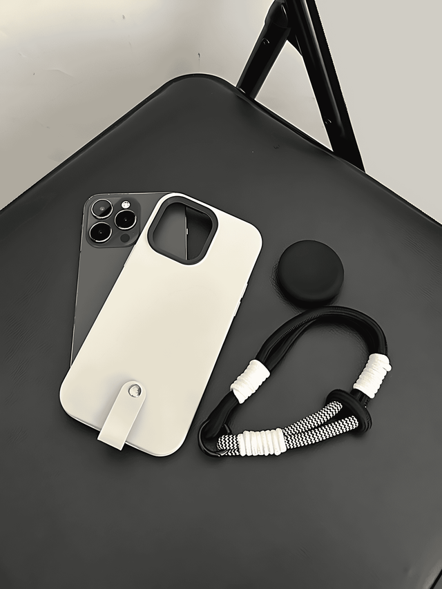 Antique White Silicone Case with Black Round Stand and Lanyard